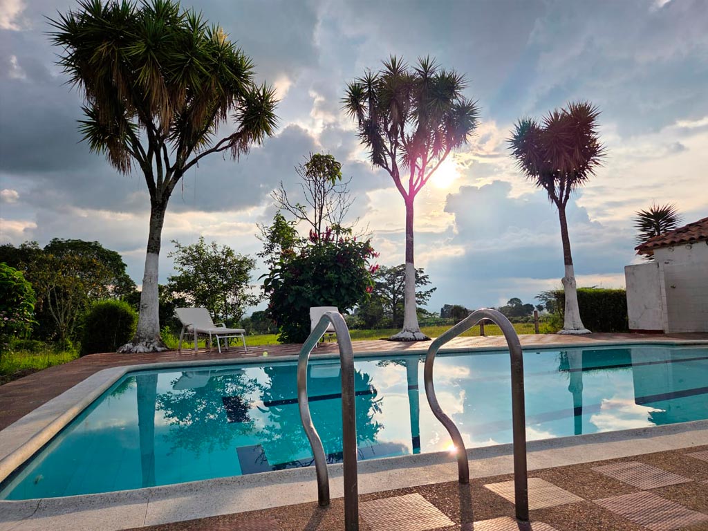 detur, de tur, detur fincas fincas en Armenia, fincas en alquiler Armenia, alquiler de fincas en Armenia, fincas turísticas en Armenia, finca vacacional Armenia, finca campestre Armenia, fincas en el eje cafetero