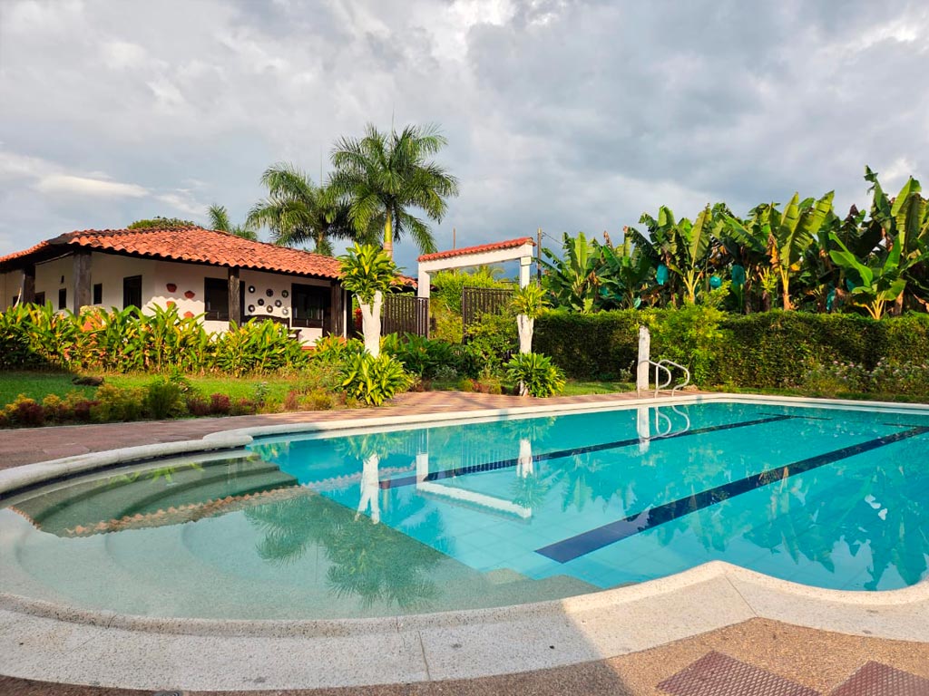 detur, de tur, detur fincas fincas en Armenia, fincas en alquiler Armenia, alquiler de fincas en Armenia, fincas turísticas en Armenia, finca vacacional Armenia, finca campestre Armenia, fincas en el eje cafetero