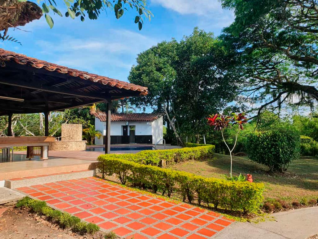 detur, de tur, detur fincas fincas en La Tebaida, fincas en alquiler La Tebaida, alquiler de fincas en La Tebaida, fincas turísticas en La Tebaida, finca vacacional La Tebaida, finca campestre La Tebaida, fincas en el eje cafetero